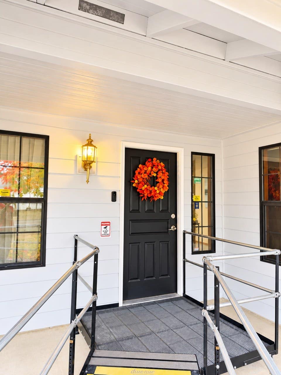 Welcoming front entrance at HopeSprings, Vancouver WA